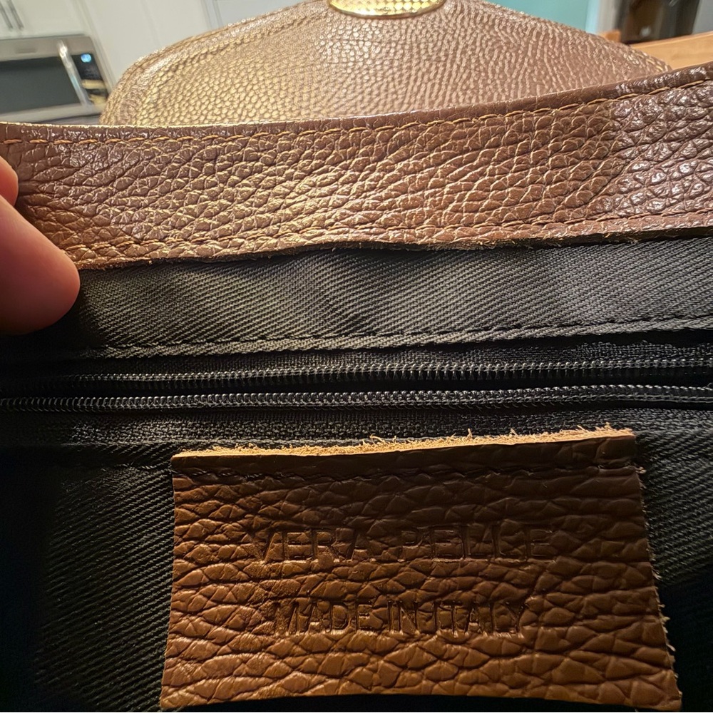 Women’s Brown Leather Crossbody Bag with Gold Ring Accent Italian - Picture 2 of 10